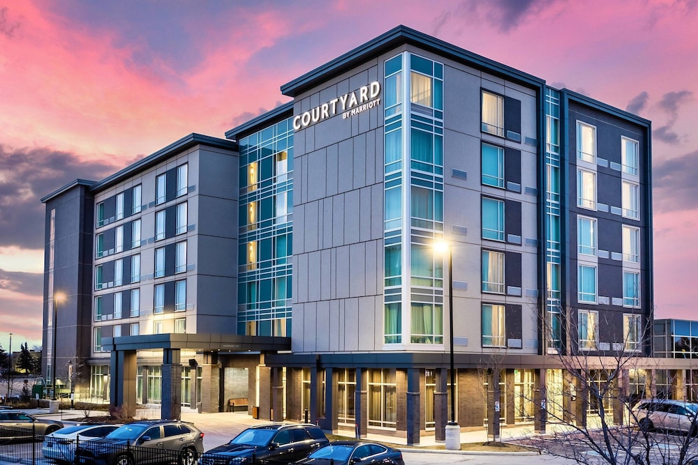 Courtyard By Marriott Burlington 1/47