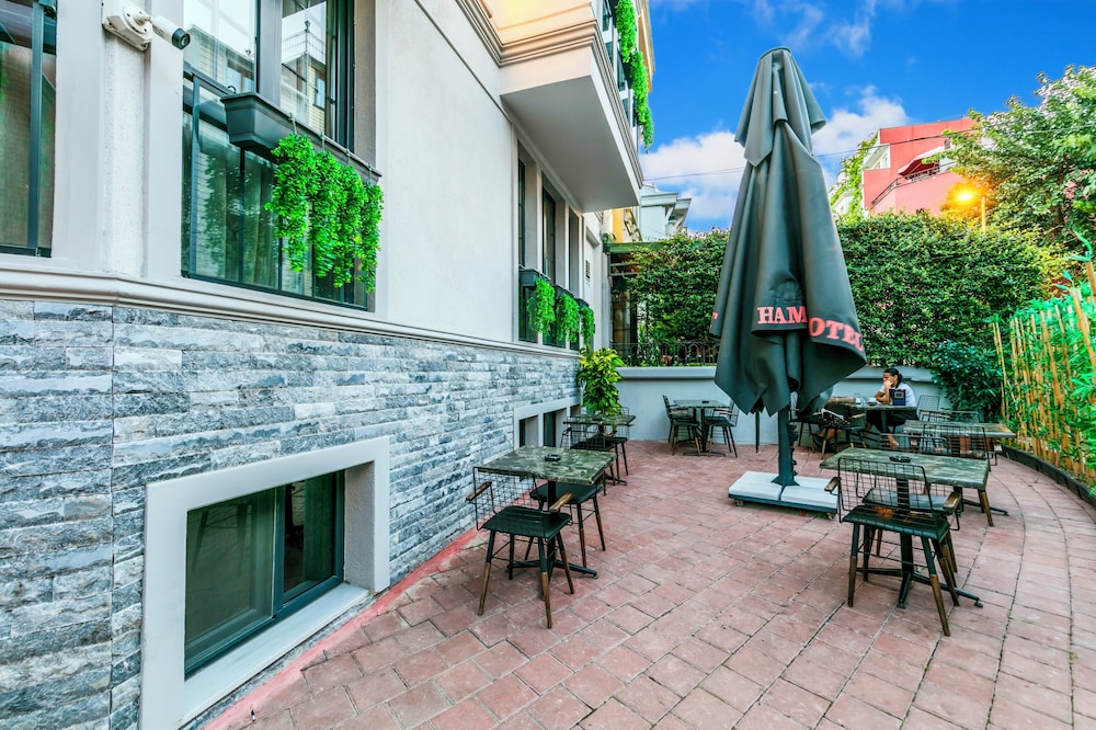 Sultan Hamit Hotel 49/57