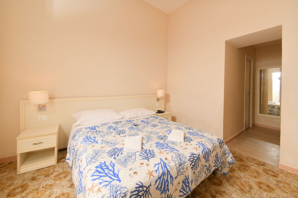 Albergo Atlantic 11/25