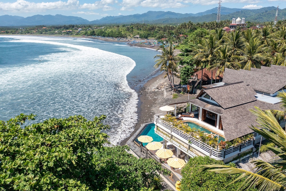 Bombora Medewi Wavelodge 62/66