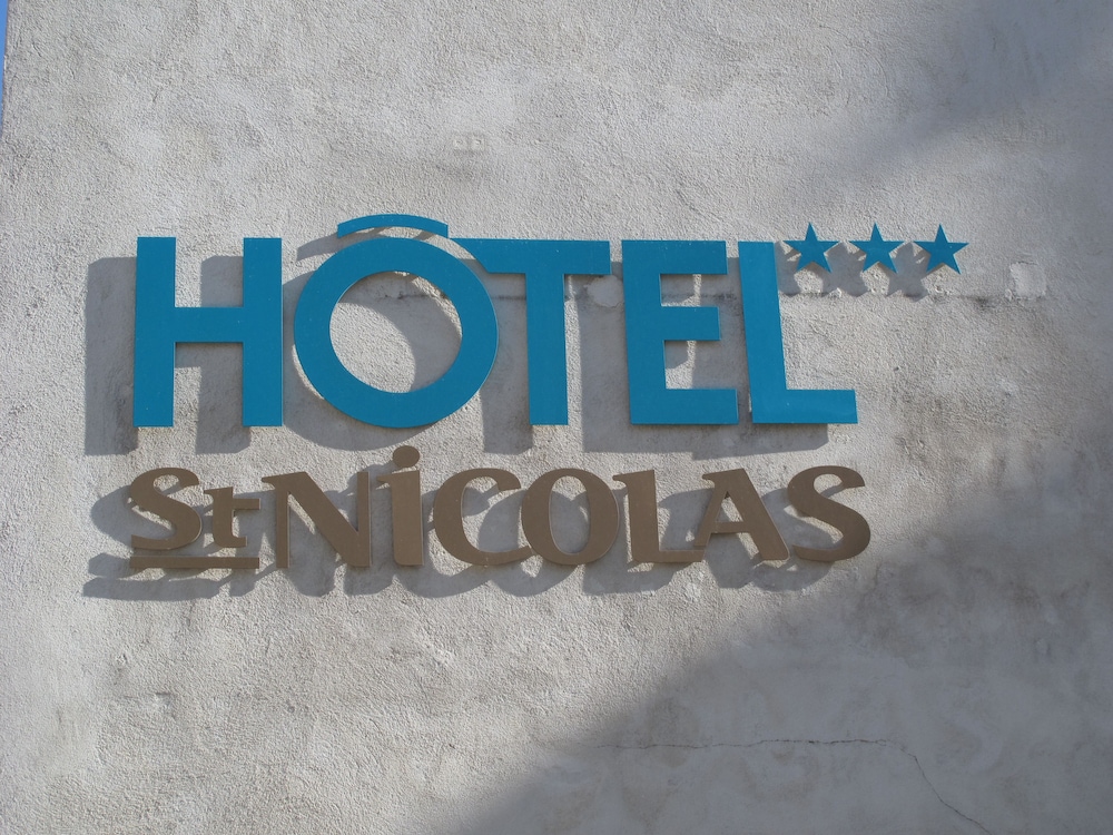 SAINT NICOLAS HOTEL 77/80