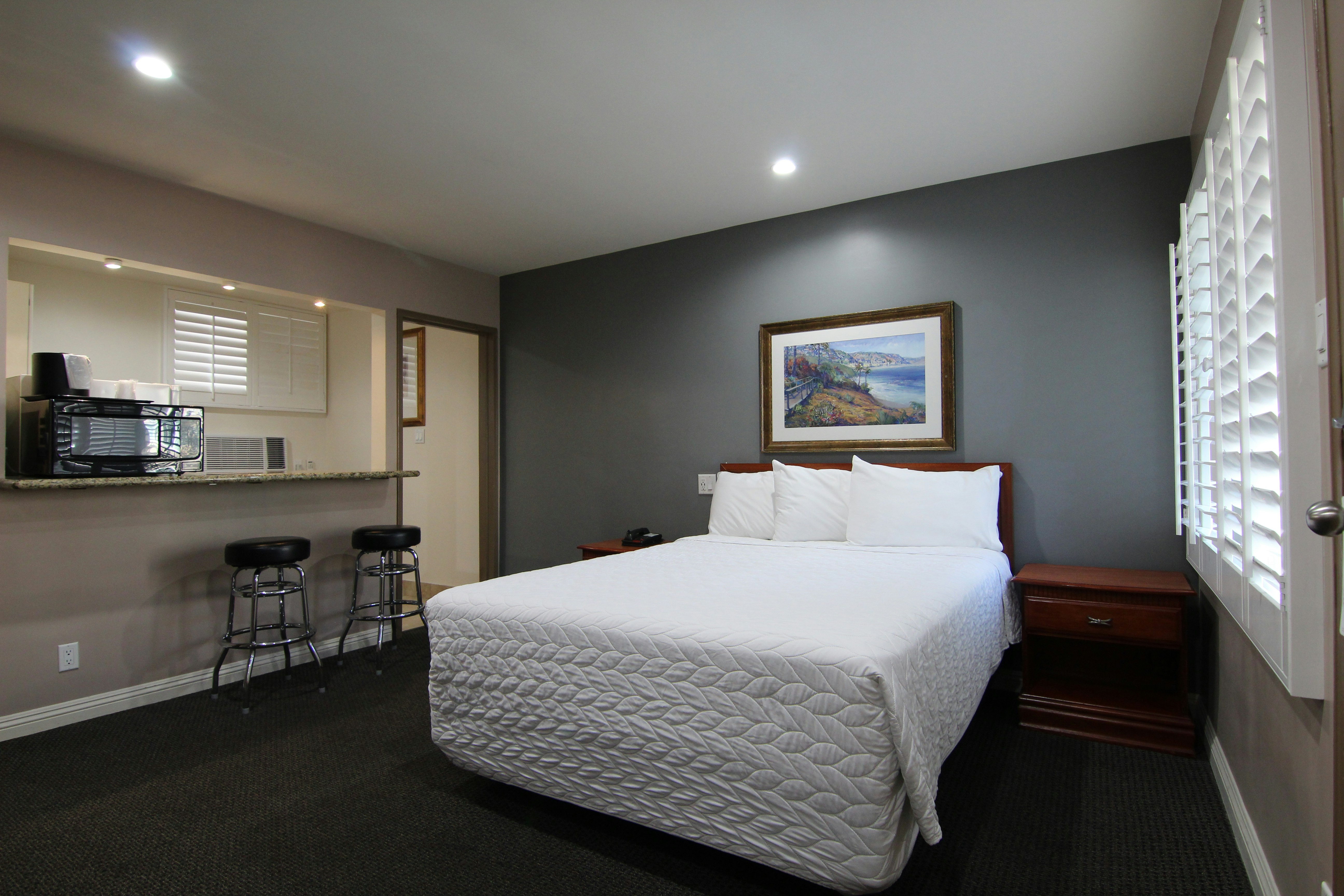 Dunes Inn Wilshire 23/72