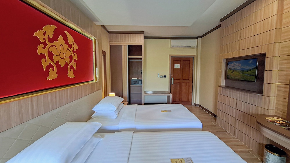 Quality Beach Resorts and Spa Patong 13/42
