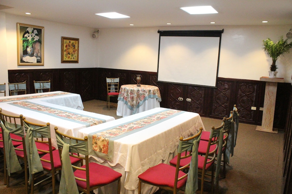 Boutique Hotel La Cordillera 32/37