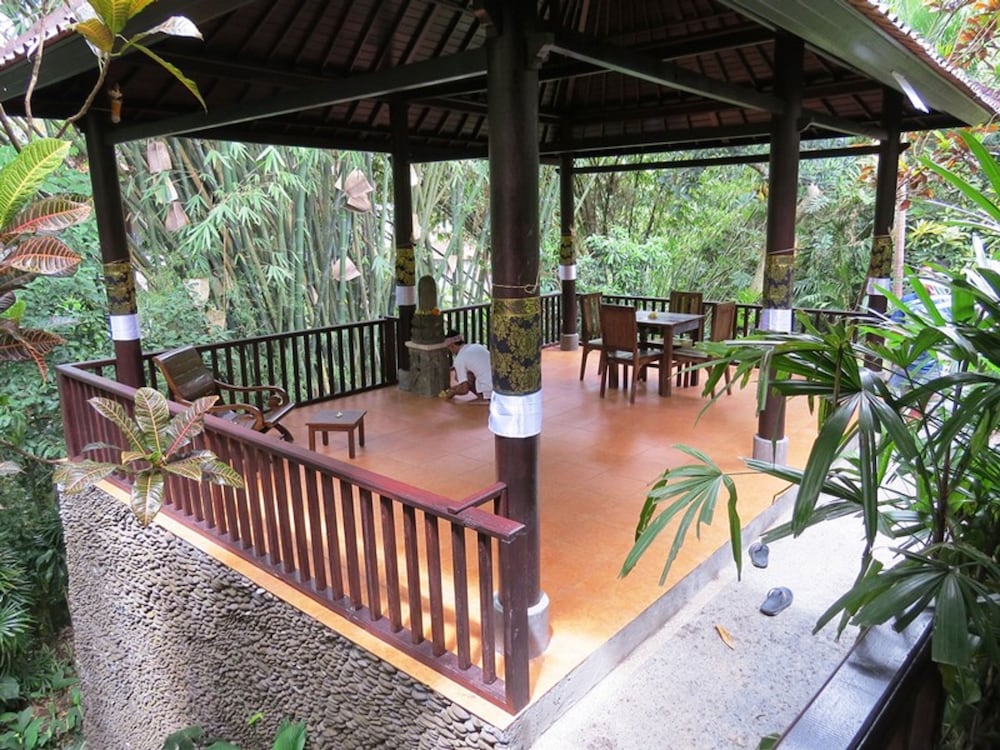 Sama's Cottages And Villas 5/50