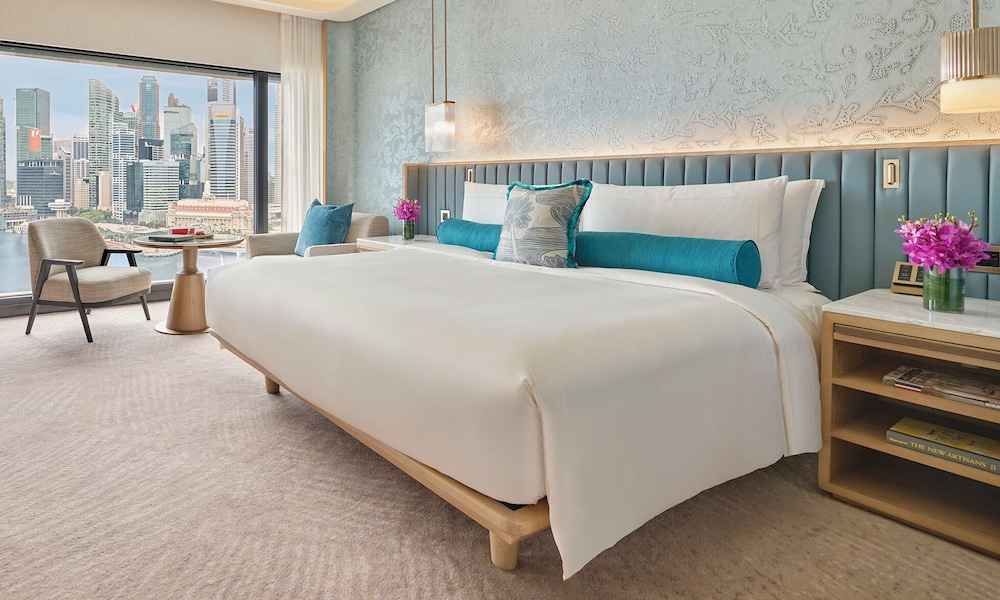 ROOM, KING BED, BAY VIEW, SOFA