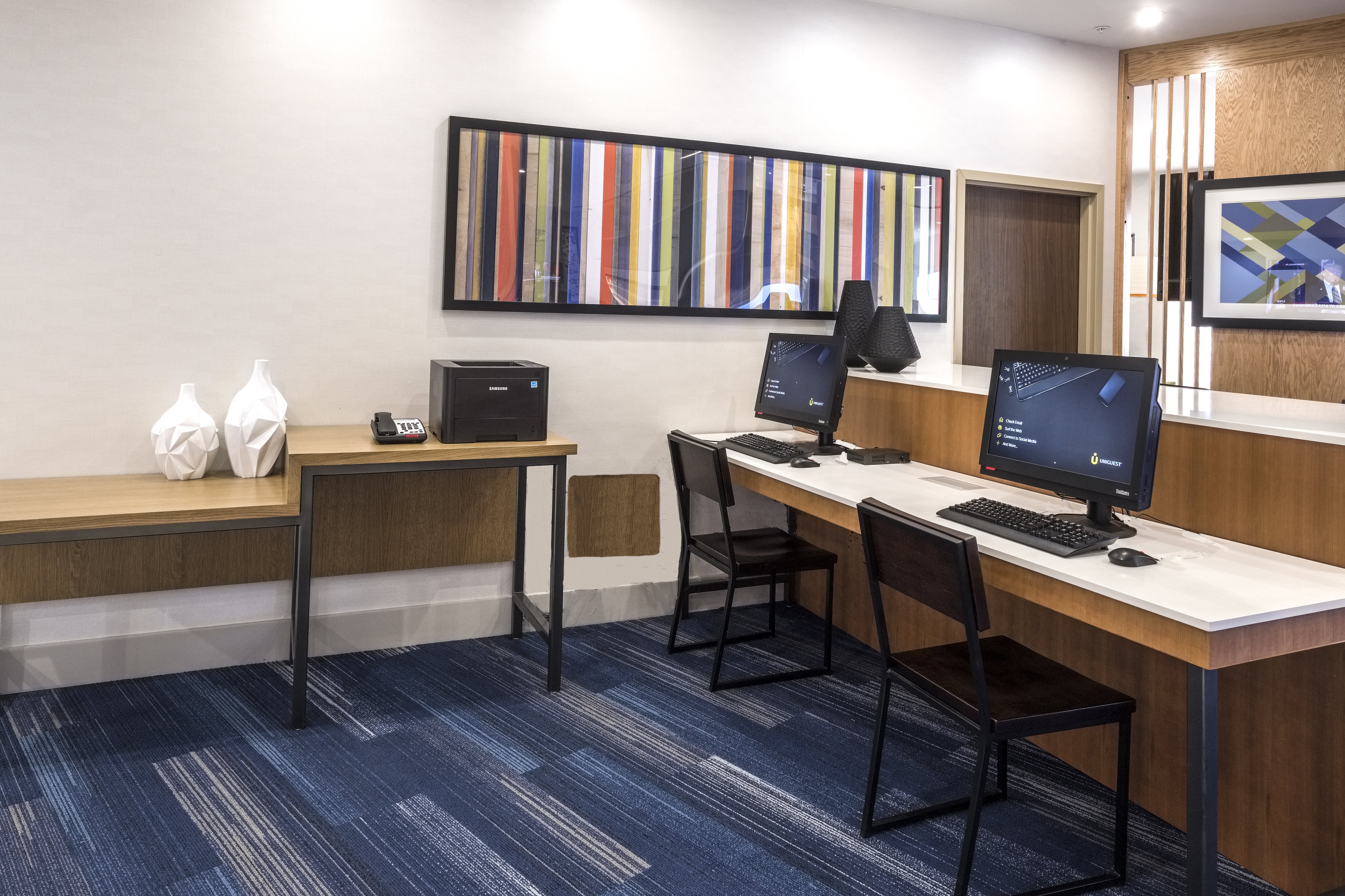 Holiday Inn Express & Suites Commerce 41/42