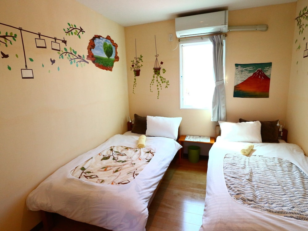 BASIC, TWIN BEDS