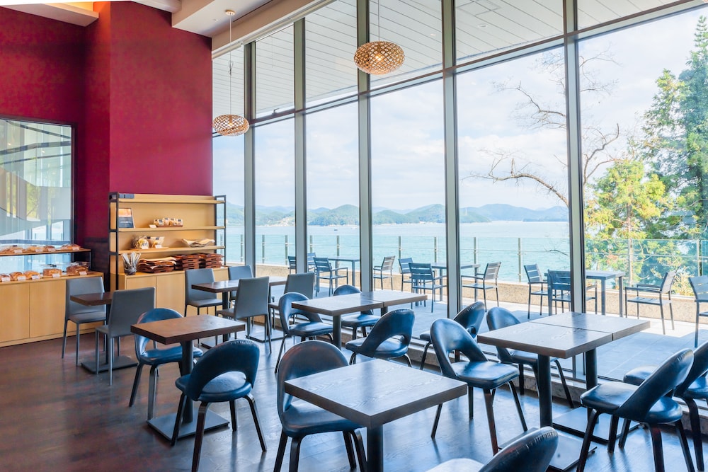 Stanford Hotel & Resort Tongyeong 35/57
