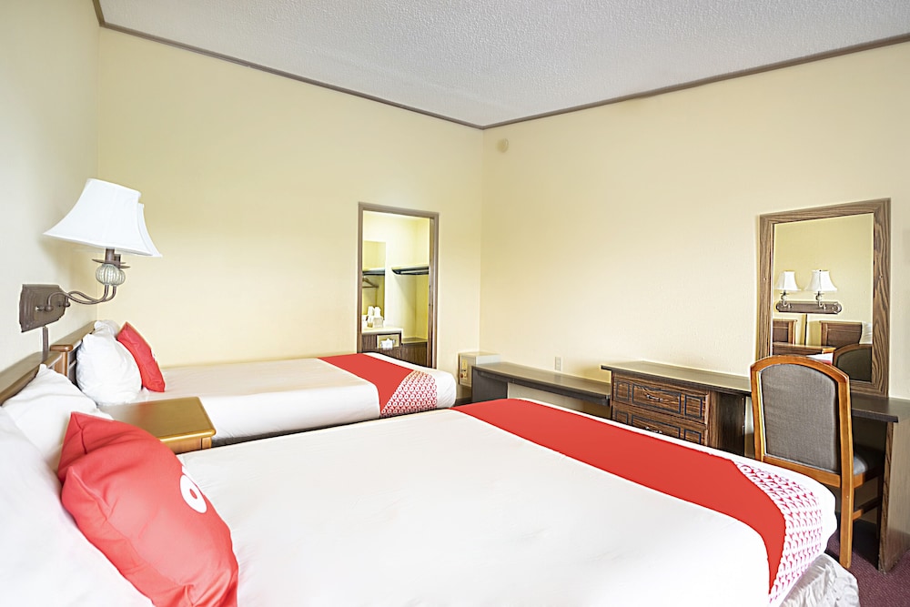 OYO Hotel Daleville AL Hwy 84 26/75