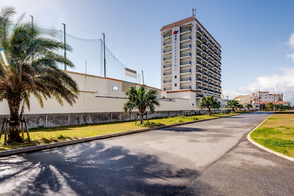 Naha Beach Side Hotel 64/71