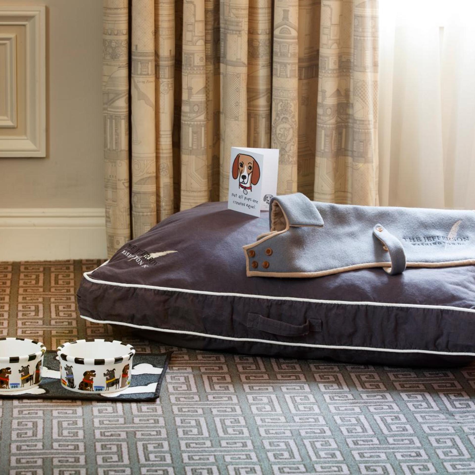 Deluxe, Suite