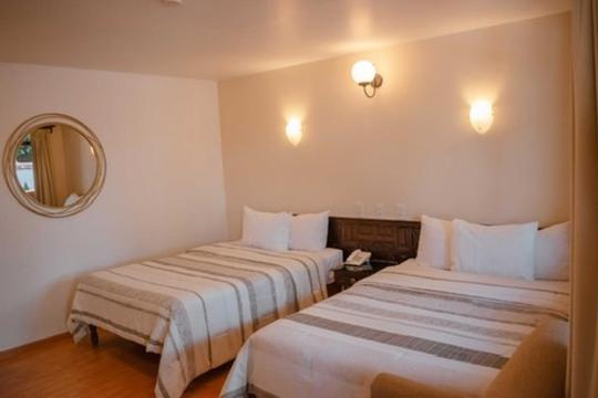 Hotel Embajadoras 15/54