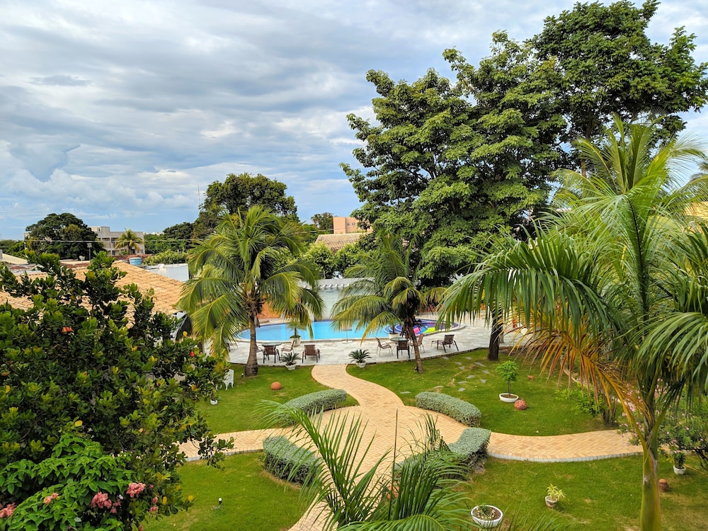 Delcas Hotel 57/68