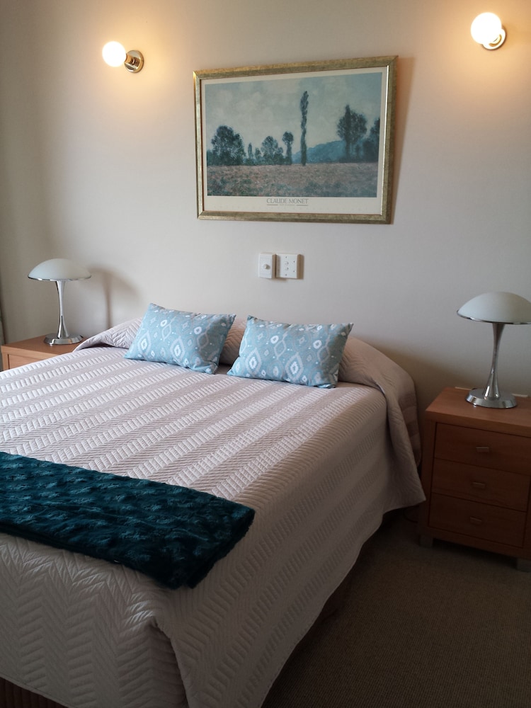 1 BEDROOM, APARTMENT