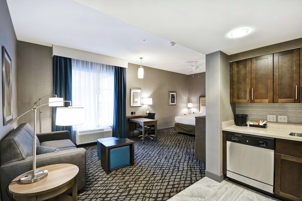 Homewood Suites by Hilton Warren Detroit 38/57