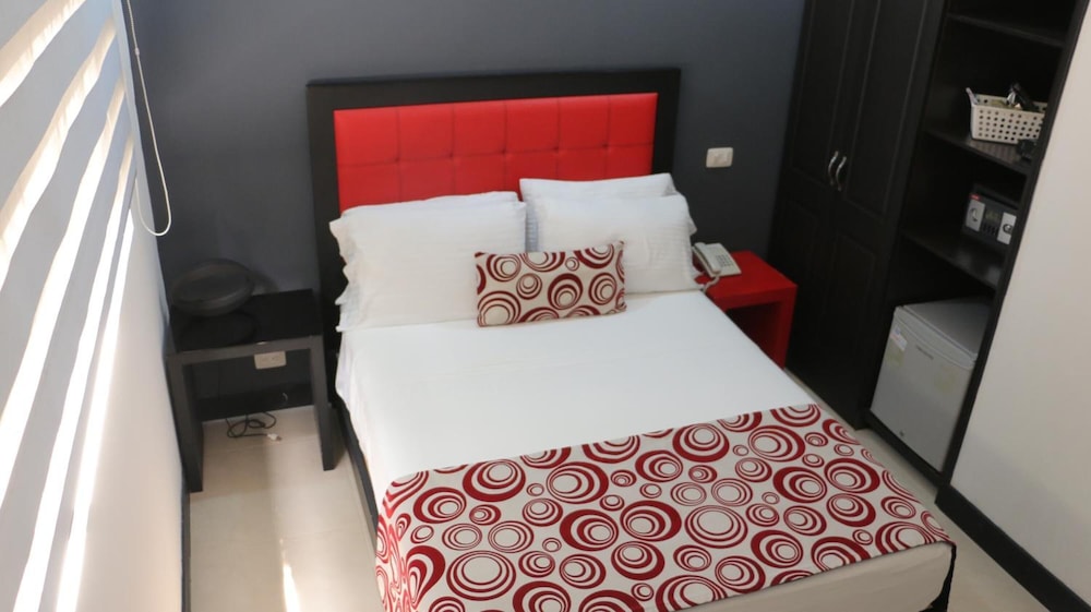 Hotel Merlott Lleras 20/48