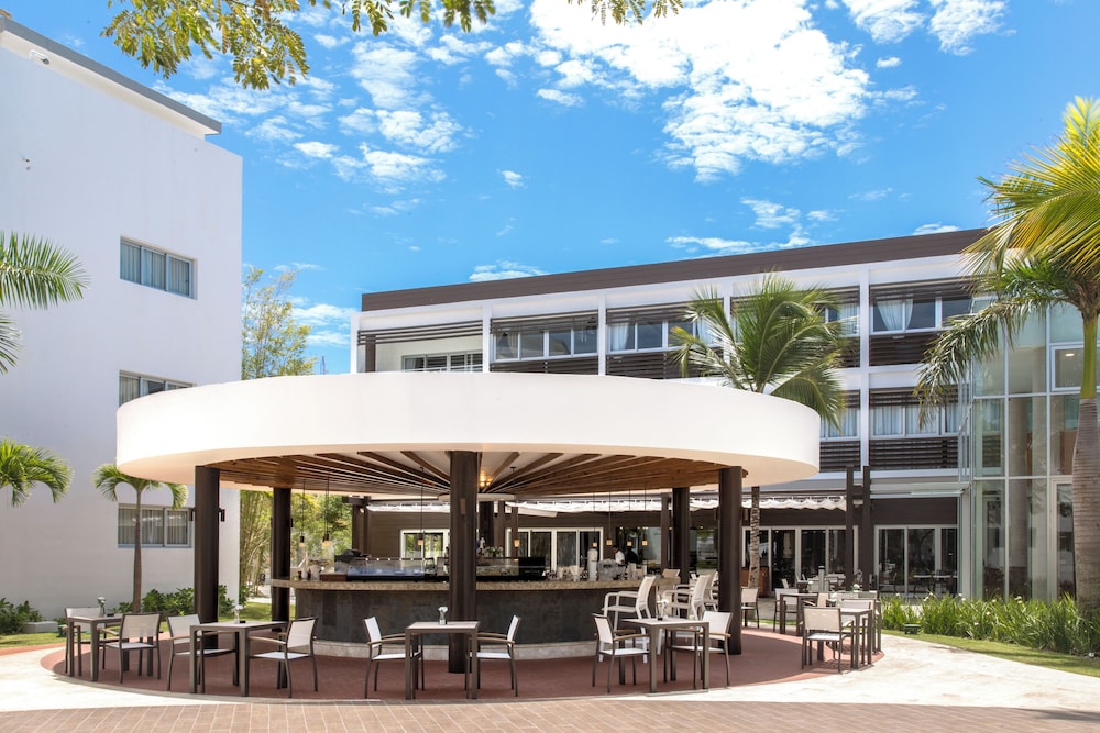 Blue Beach Punta Cana Luxury Resorts 1/47