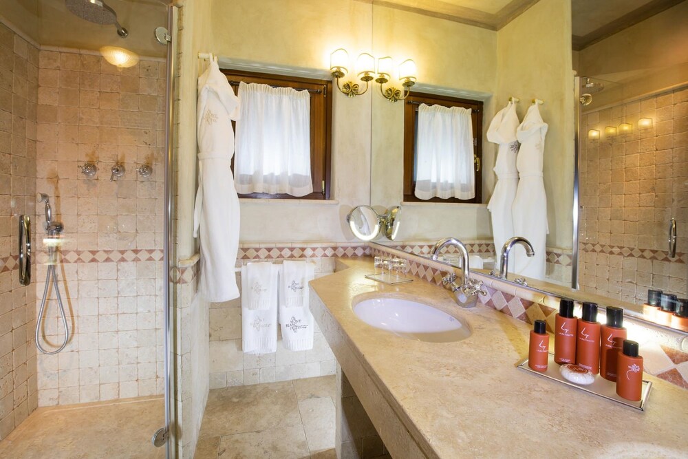 Relais Mont Blanc Hotel and Spa 47/50