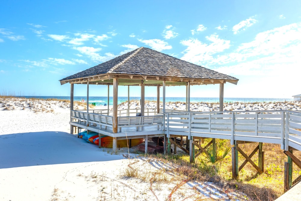 Destin Holiday Beach Resort 6/50