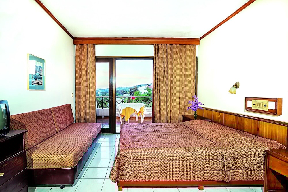 Xenios Theoxenia Hotel 25/55