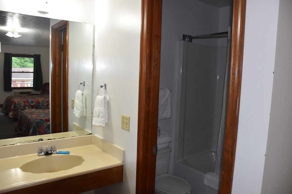 Luxor Inn & Suites 20/52