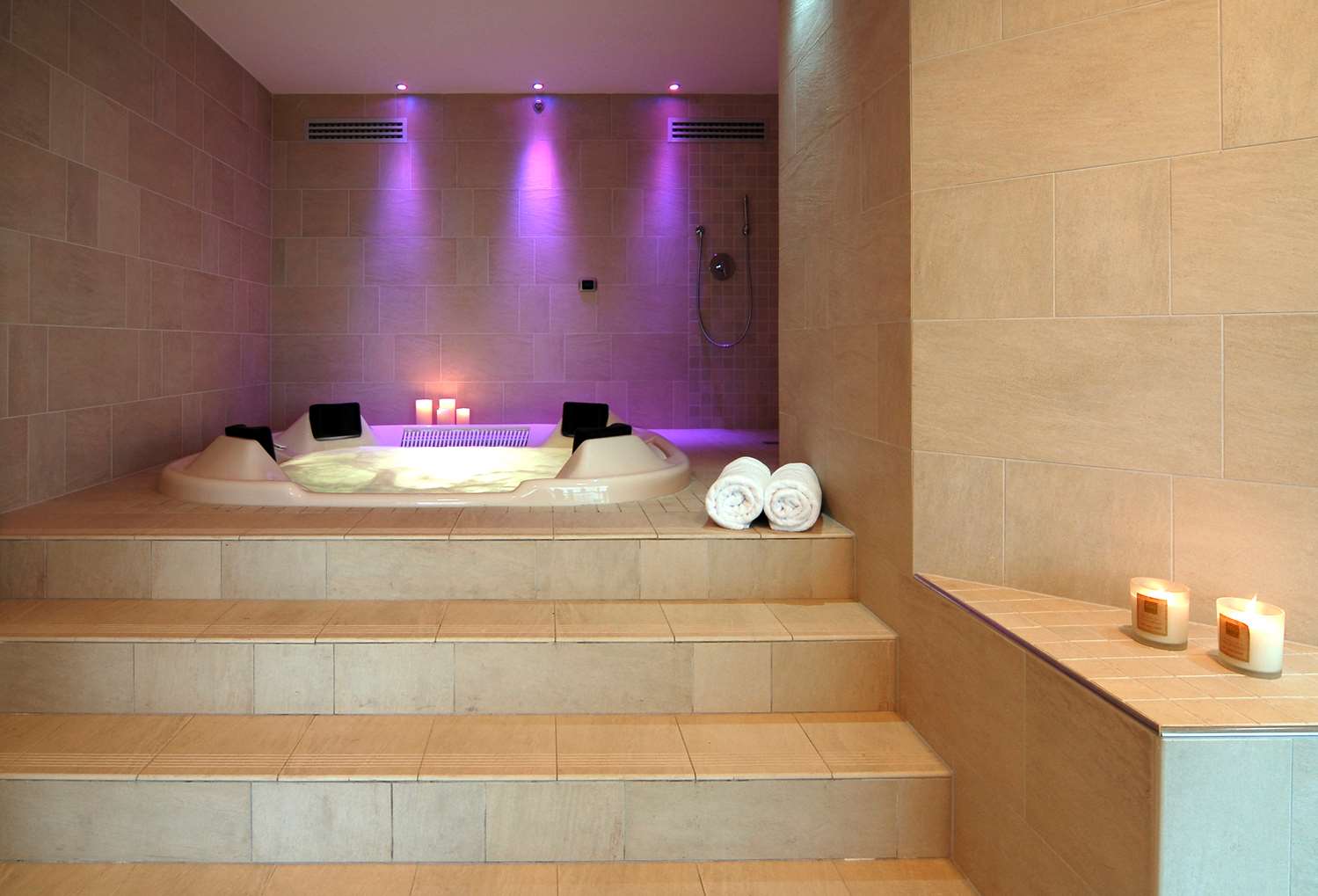 swimming pool spa