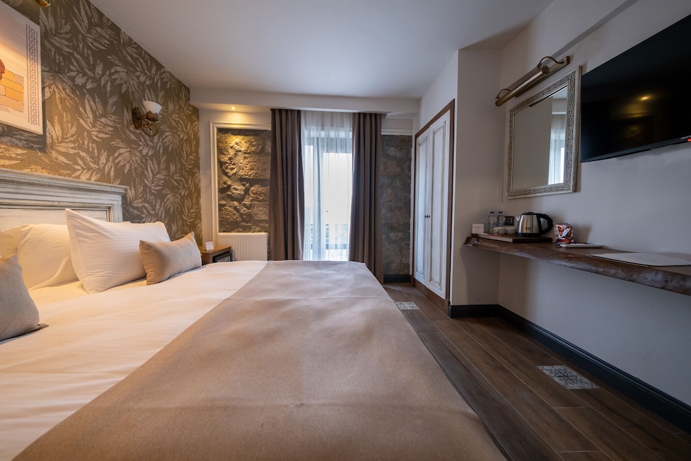 Assos Troy Port Hotel 7/47