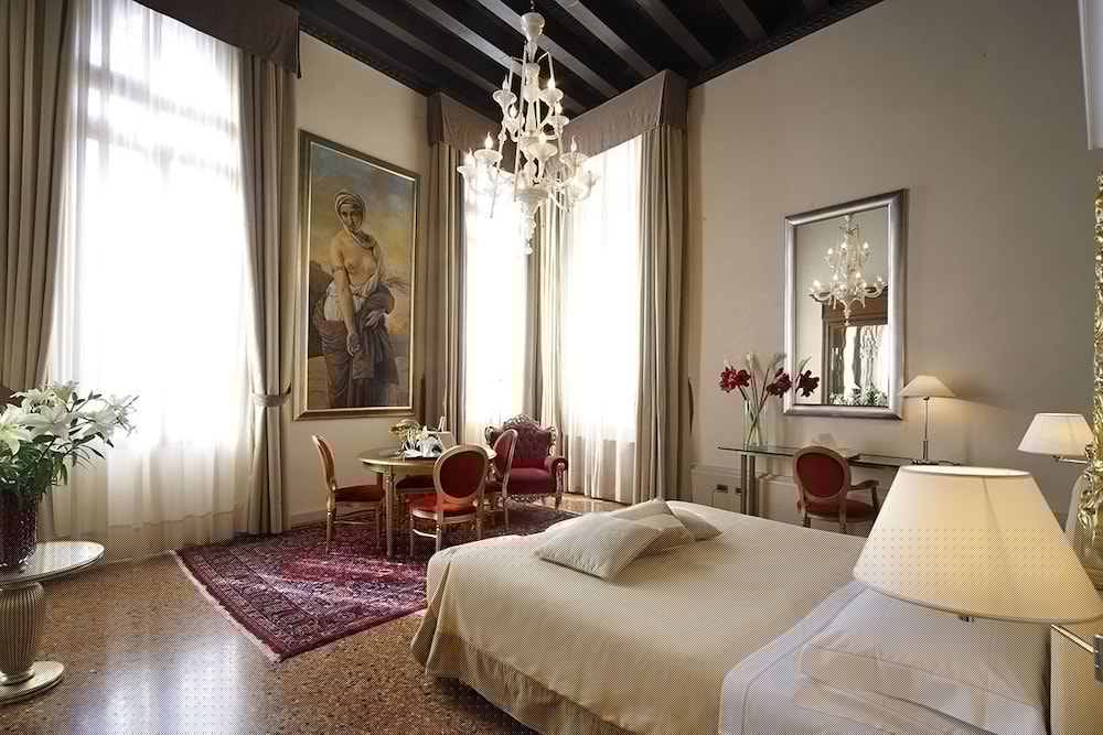 Liassidi Palace 48/84