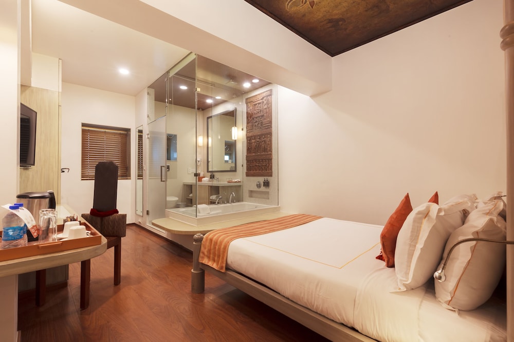 Hotel Le Sutra Hotel, Khar, Mumbai 23/60