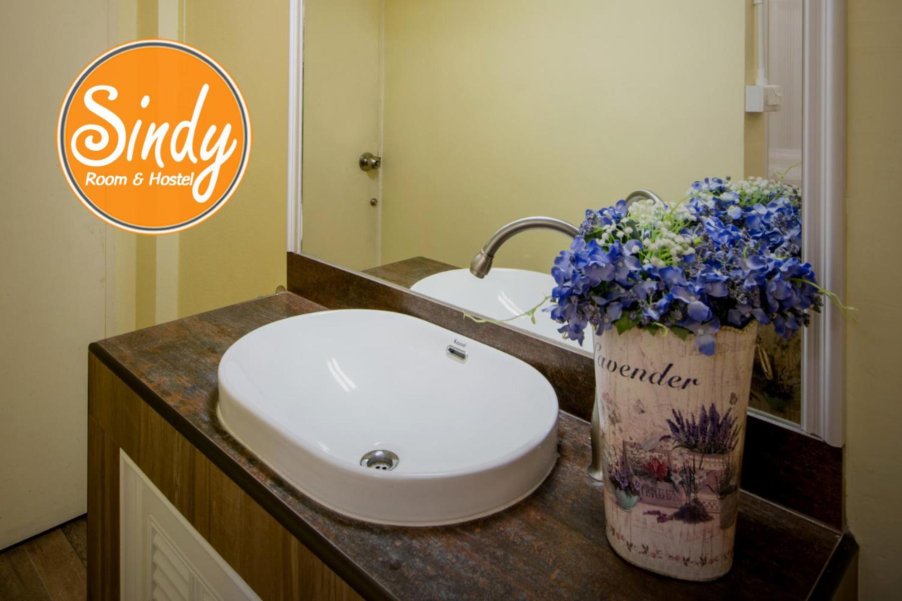 Sindy Room & Hostel 61/62