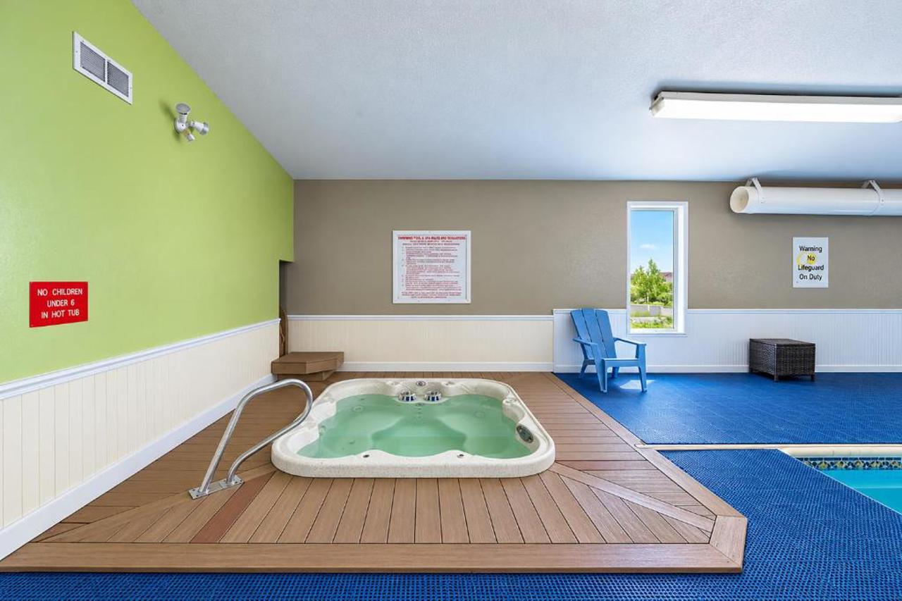 FairBridge Inn & Suites Williston, ND 17/33
