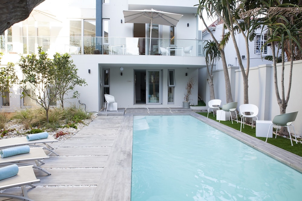 Zest Boutique Hotel 41/49