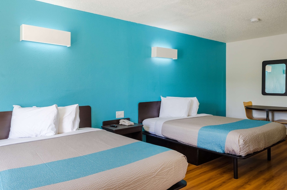 Motel6 Mobile, AL 19/40