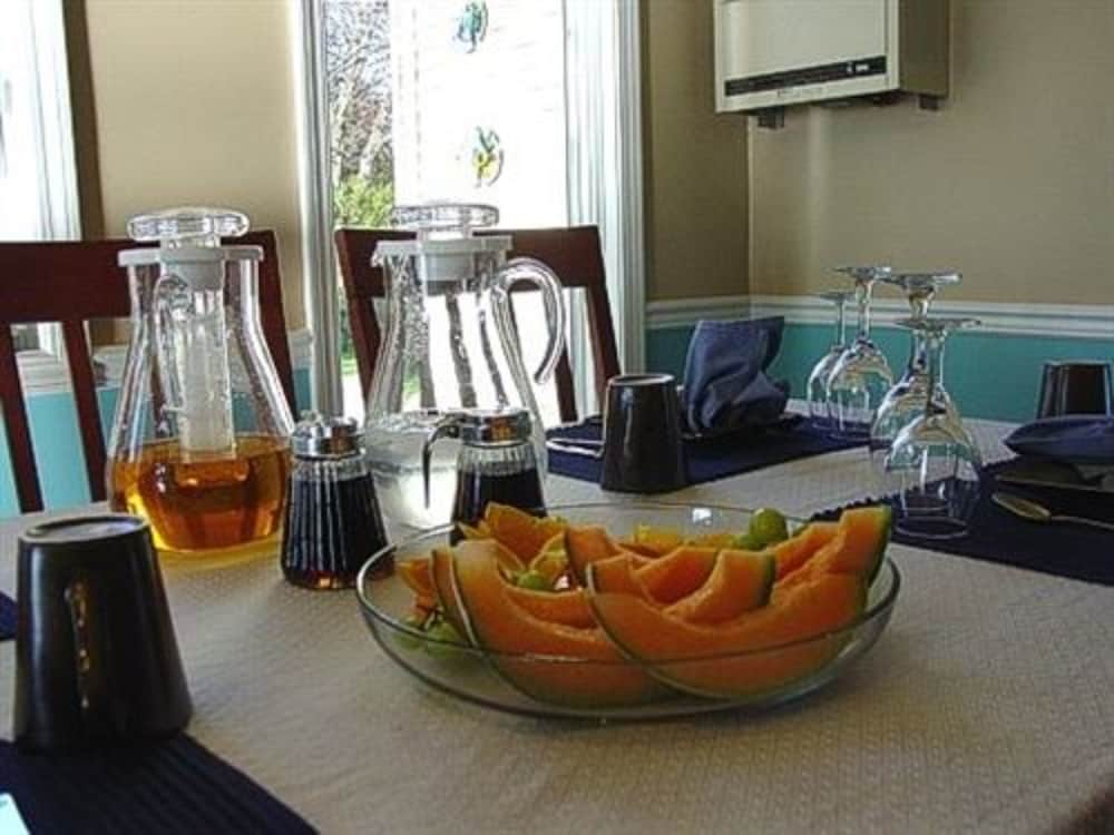 at the Waters Edge Bed &amp; Breakfast 28/61