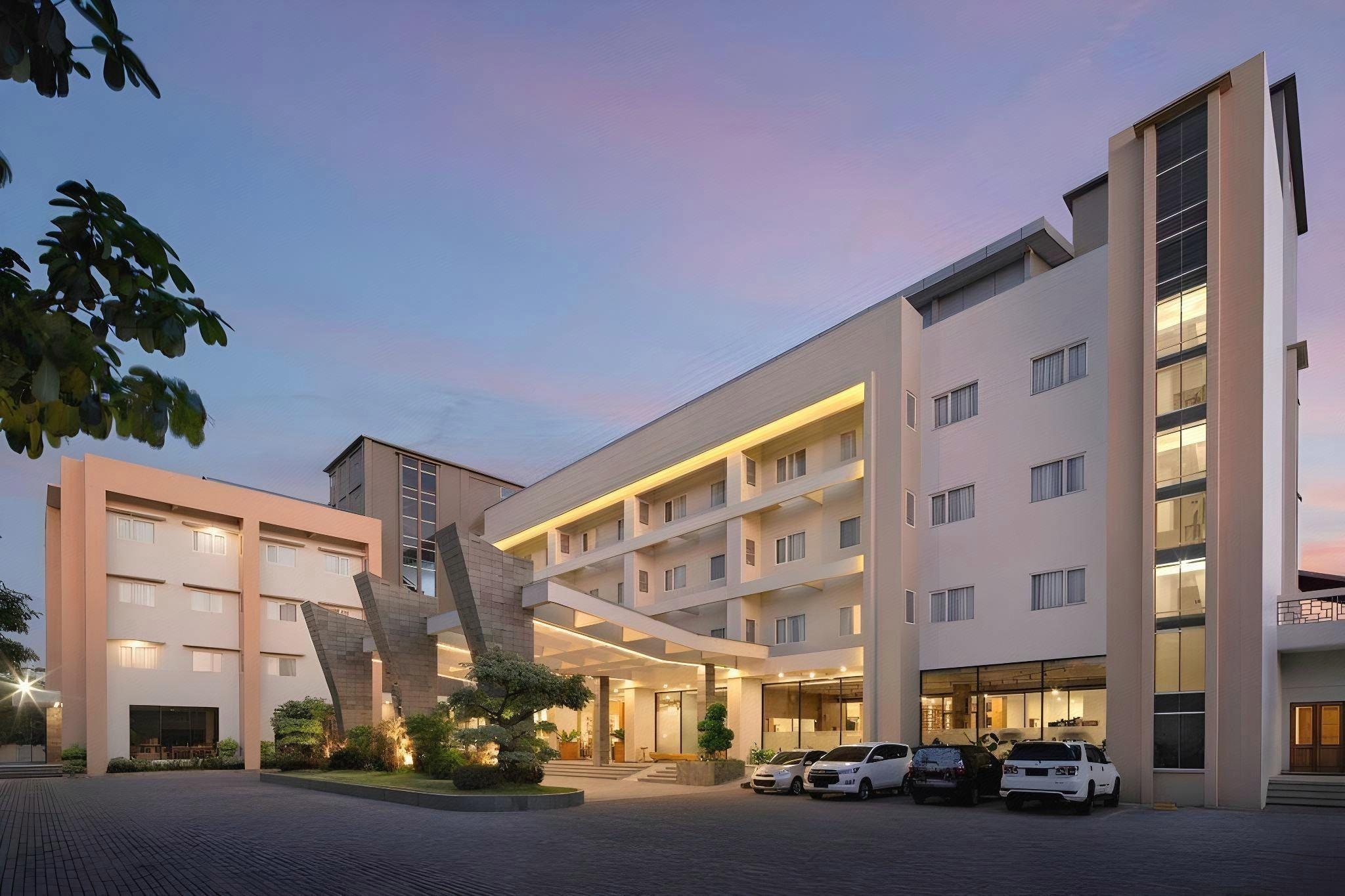 Pollos Hotel & Gallery Rembang 34/37