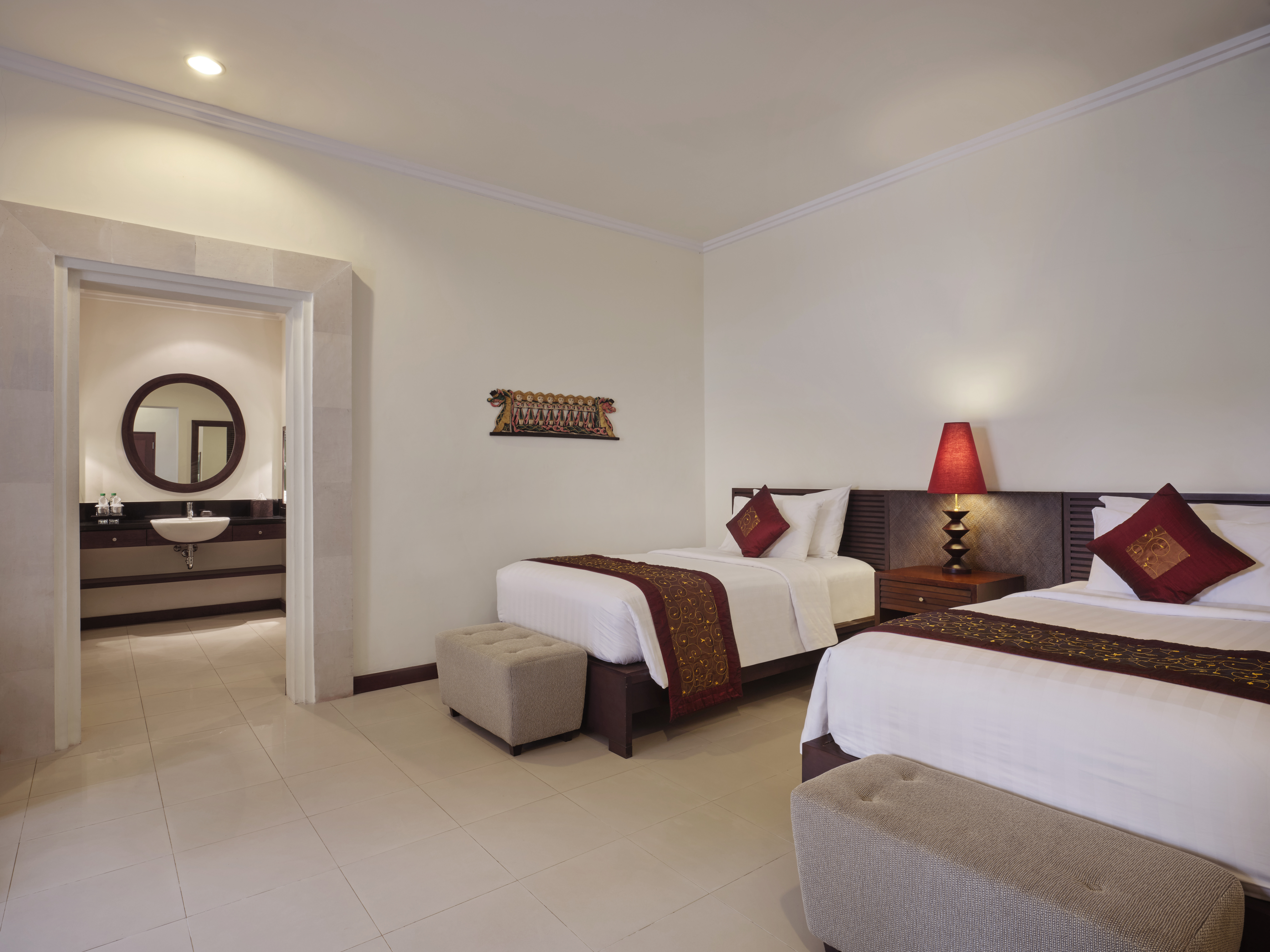 Santrian, Suite