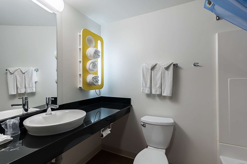 Motel6 Moosomin, SK 31/37
