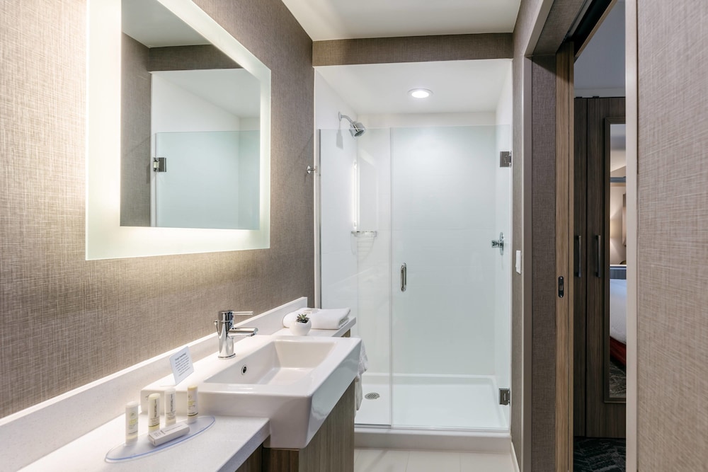 Springhill Suites Columbia 8/34