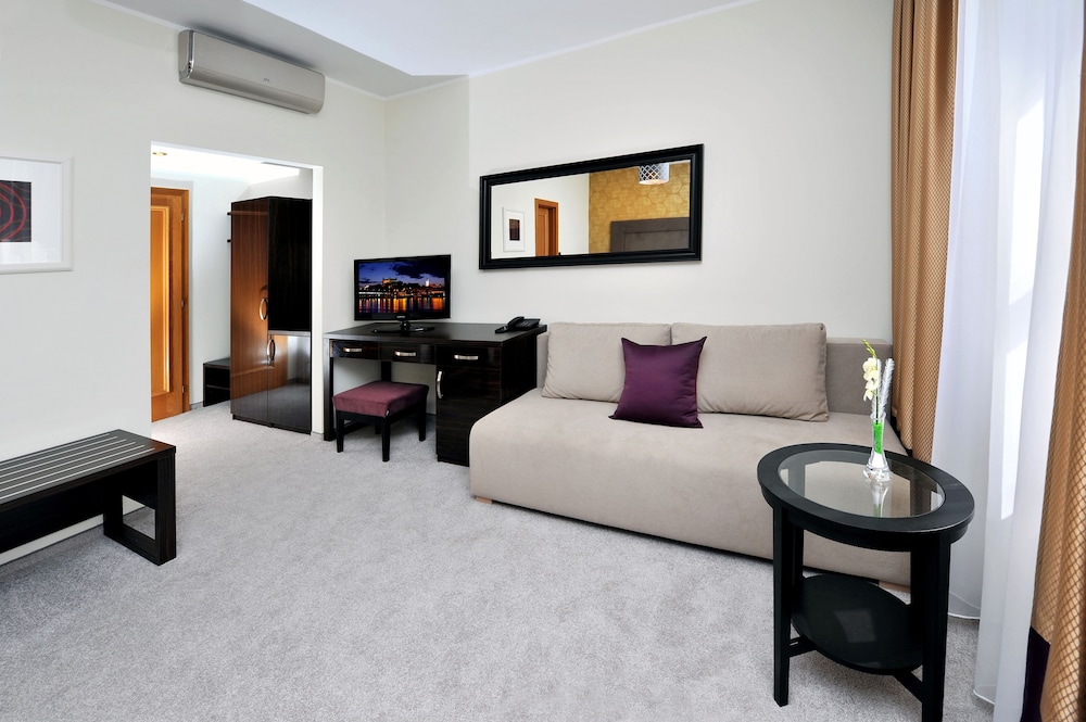 Aplend City Hotel Perugia 20/52