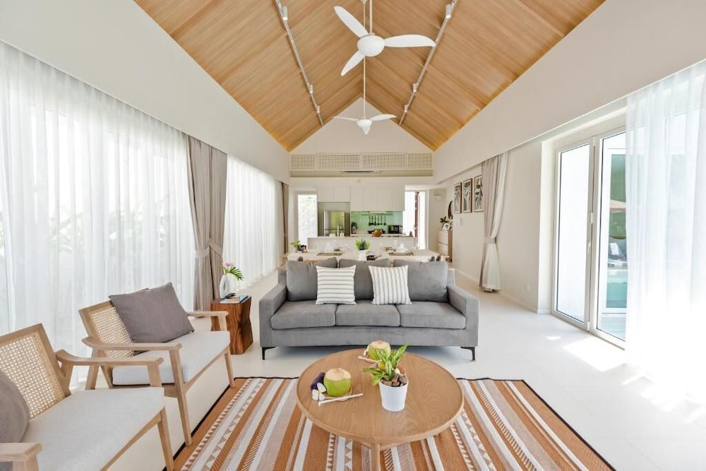 Twin Lotus Resort and Spa - Adults Only 149/181