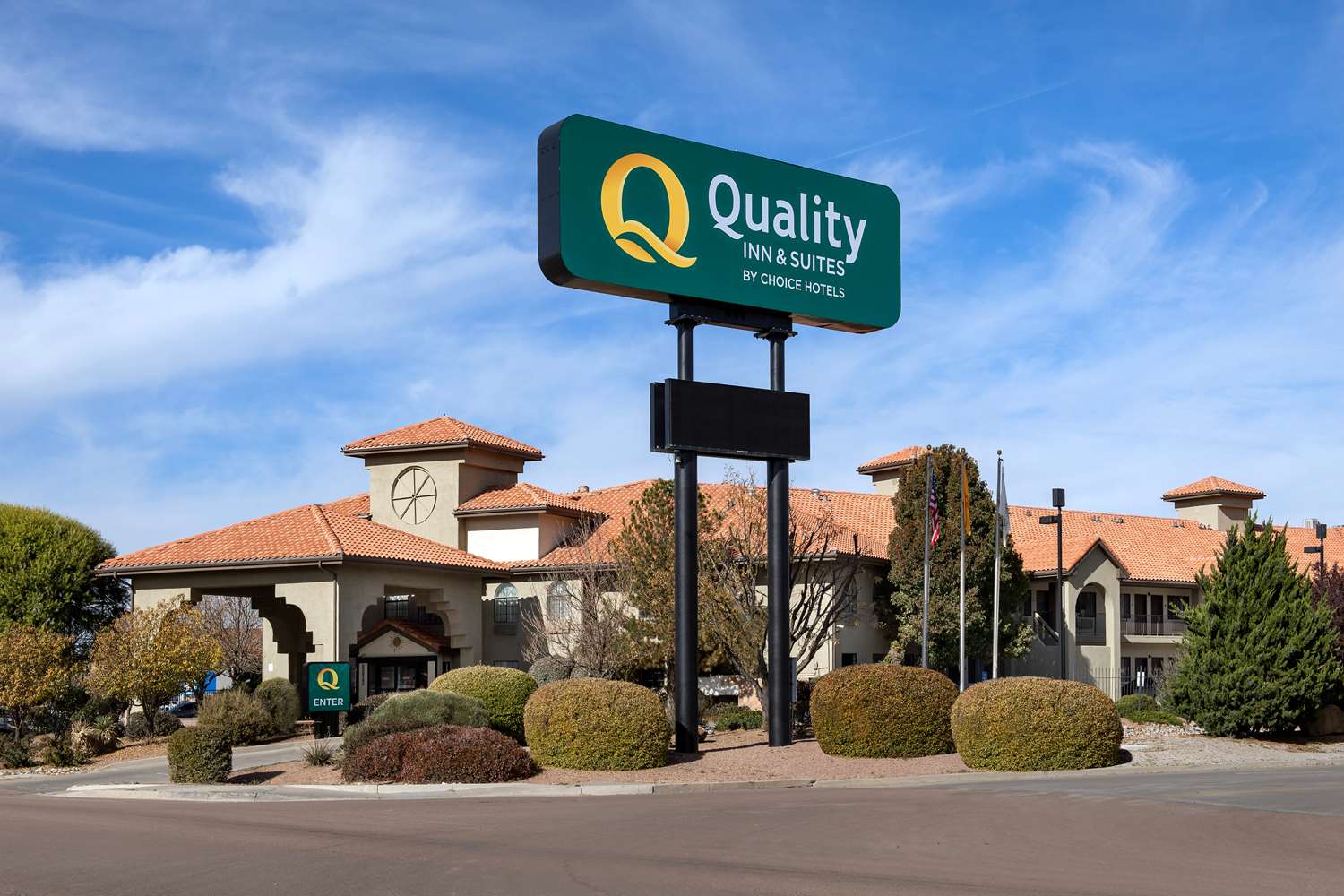 Quality Inn and Suites Gallup I-40 Exit 20 32/32