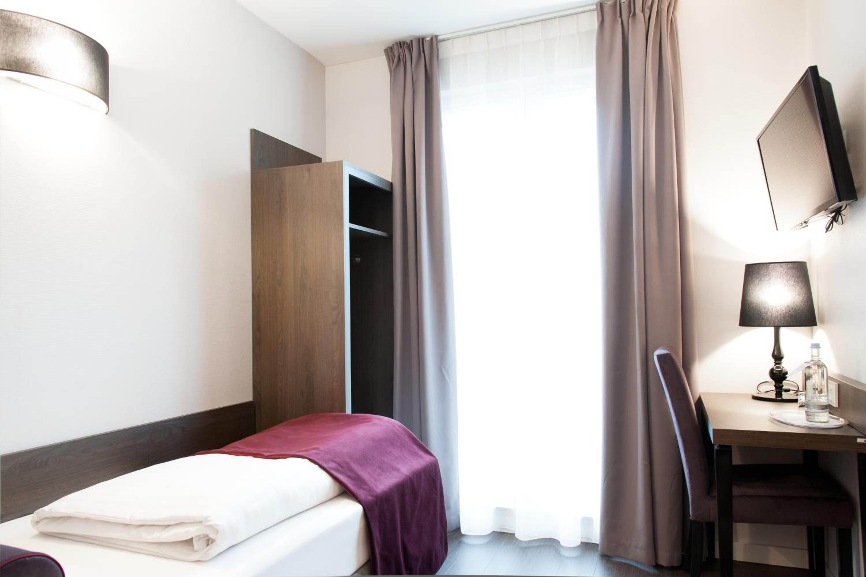 Fair Hotel Europaallee 18/51