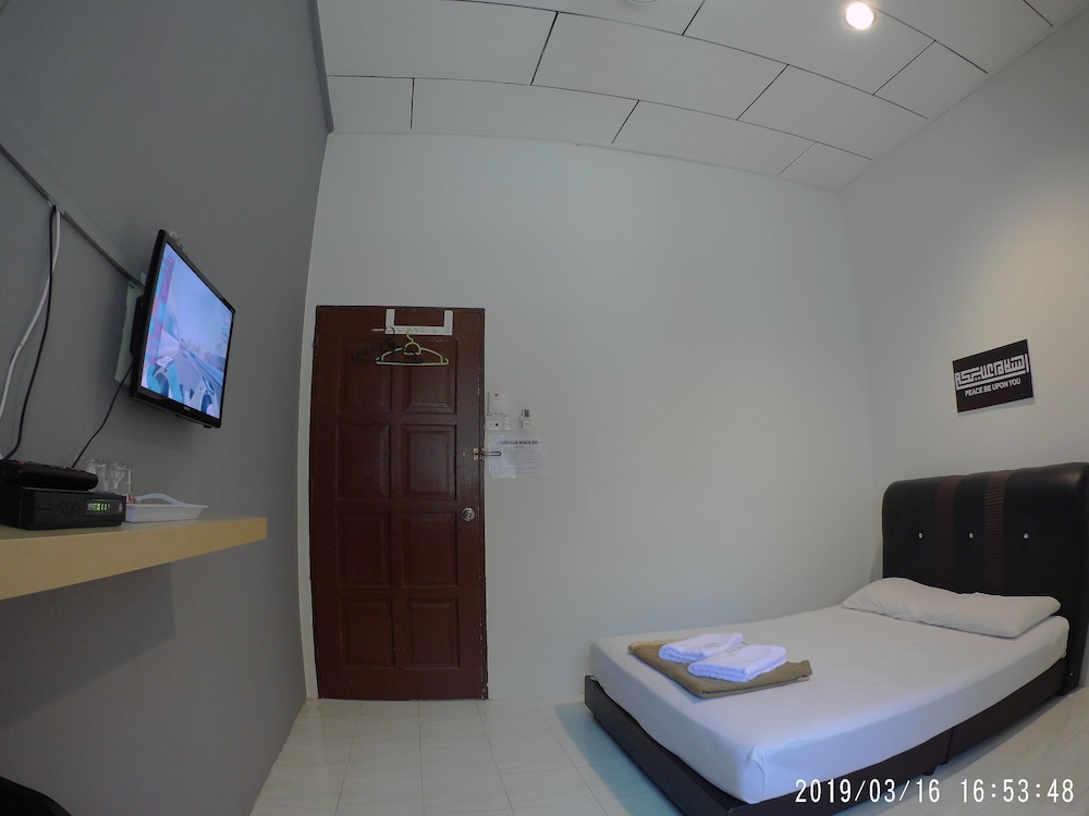 Semarak Beach Inn 10/45