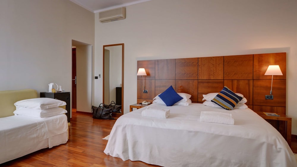 Best Western Hotel Crimea 11/49