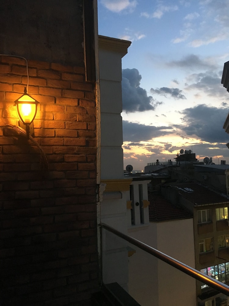 Istanbul Terrace Hotel 2/42