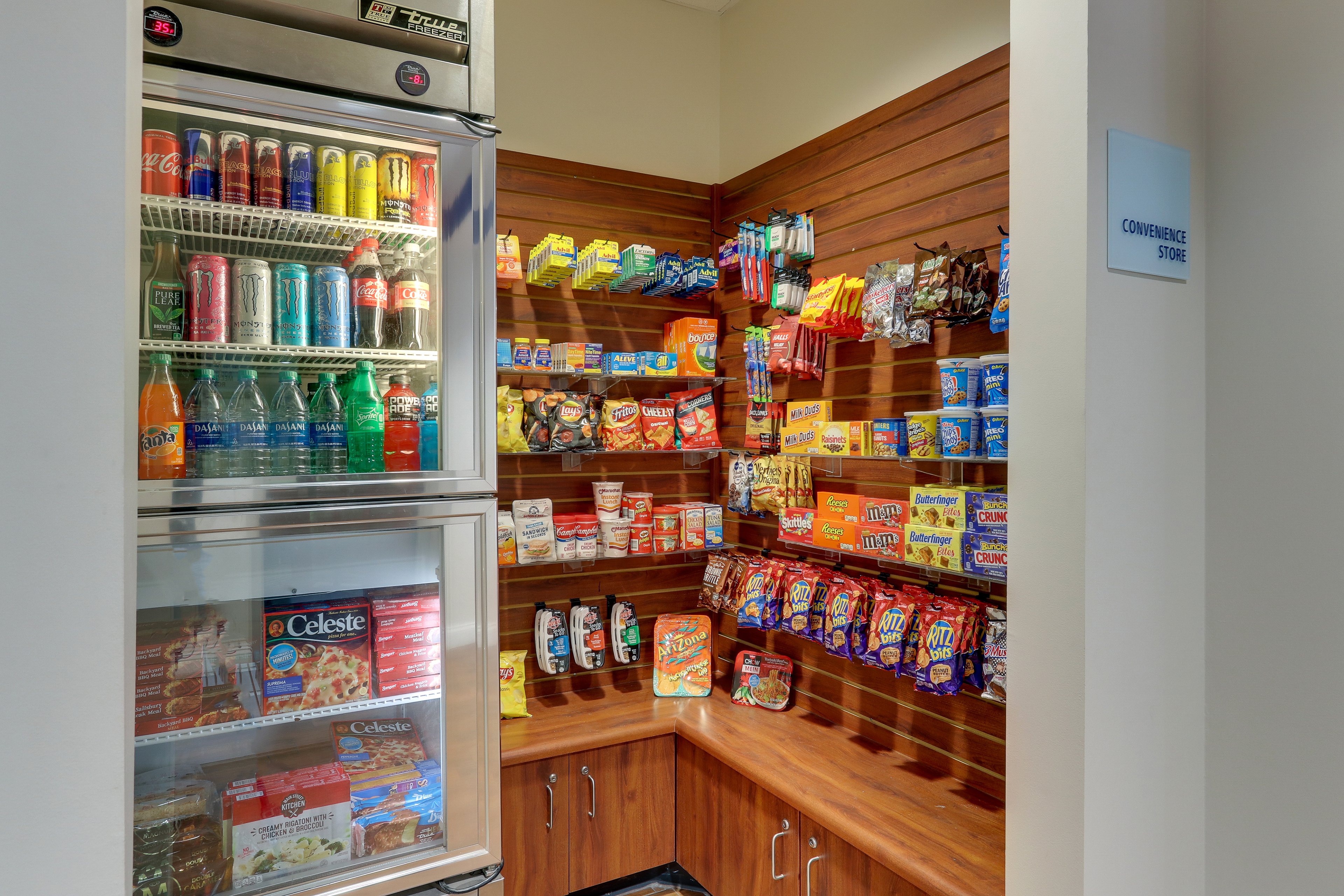 Holiday Inn Express & Suites Dayton-Centerville by IHG 49/52