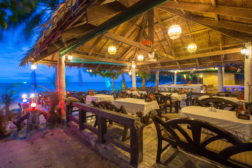 BOTTLE BEACH 1 RESORT 51/74