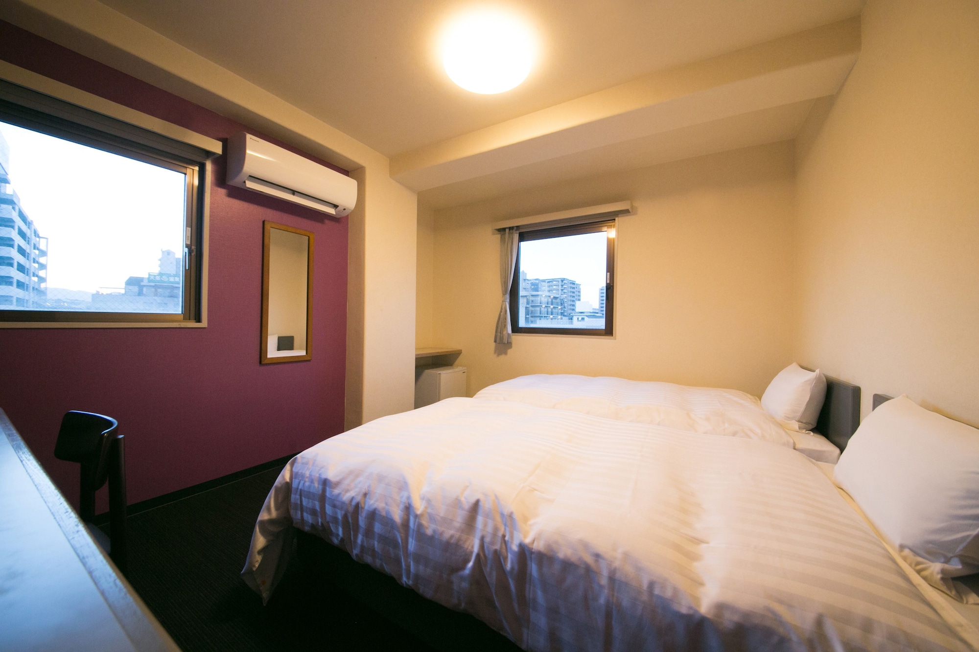 STANDARD, TWIN BEDS, SMOKING