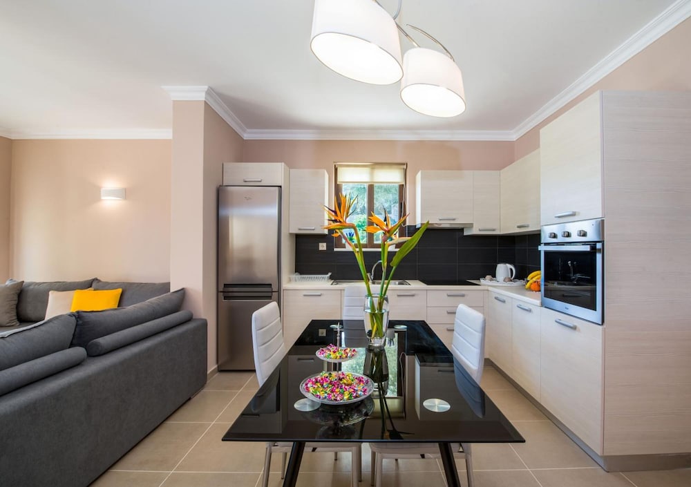 Casa Leone Suites 24/50